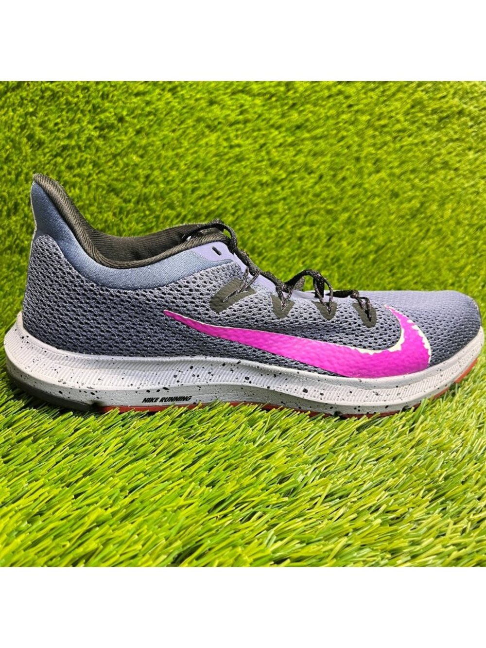 Nike Quest 2 SE Womens Size 9.5 Purple Pink Athletic Running Shoes‎ Sneakers